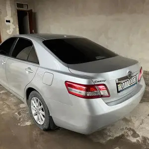 Toyota Camry, 2011