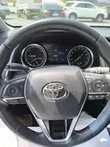 Toyota Camry, 2018-5