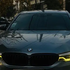 Желтые ангельские глазки на Bmw