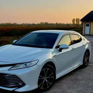 Toyota Camry, 2018