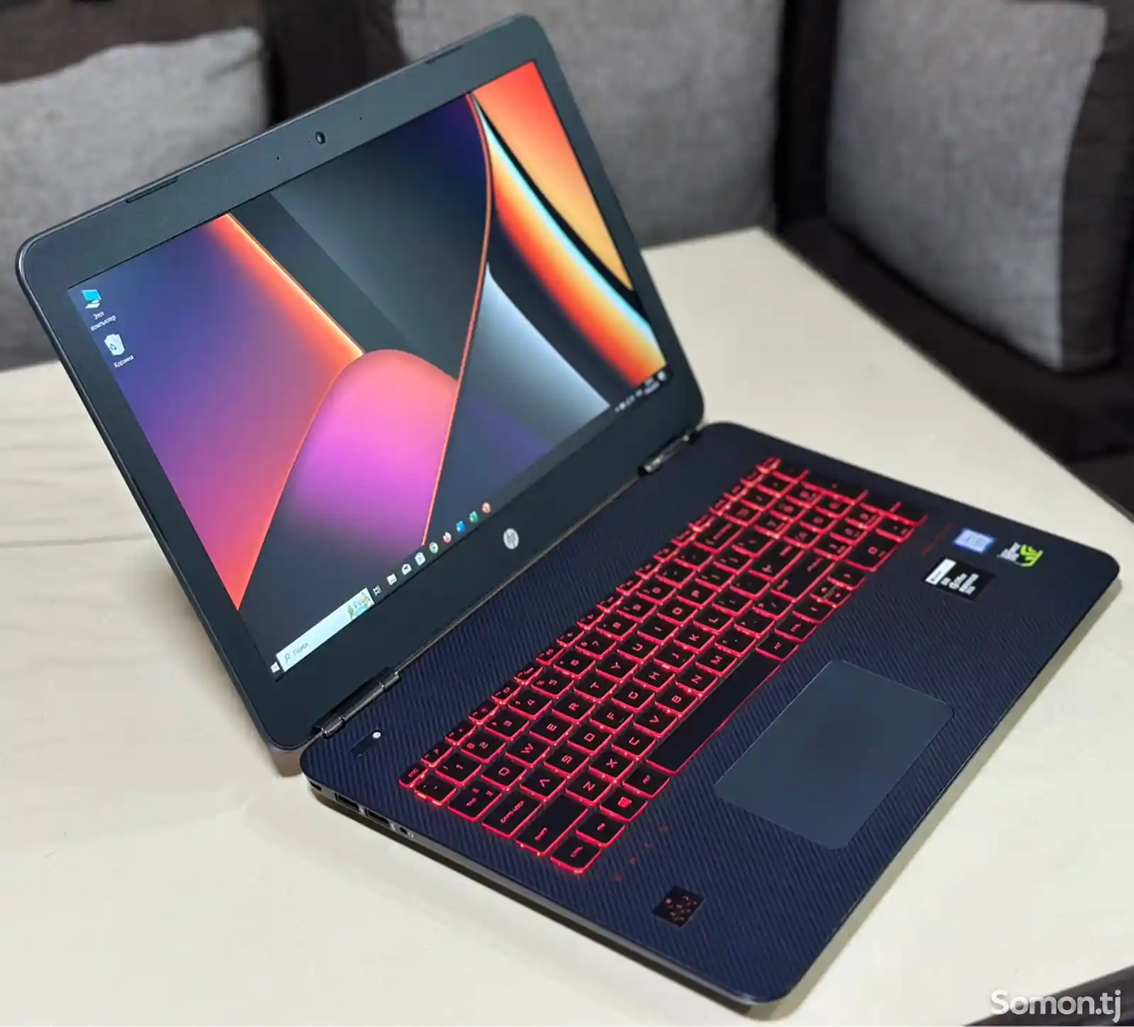 Игровой ноутбук HP Omen i5-7gen carbon-3