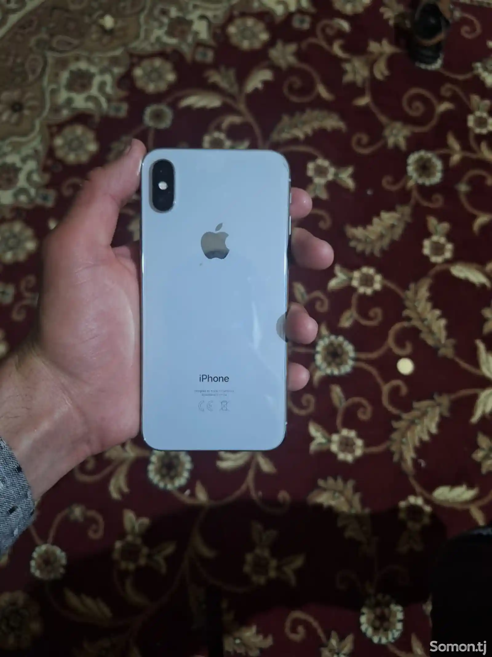 Apple iPhone X-1