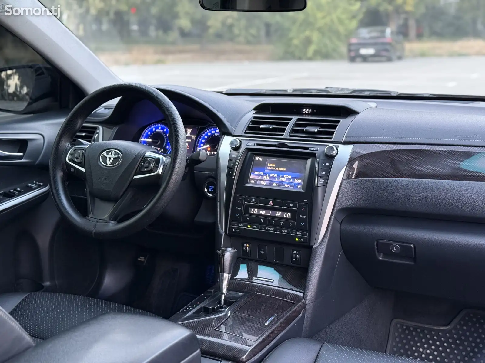 Toyota Camry, 2015-8