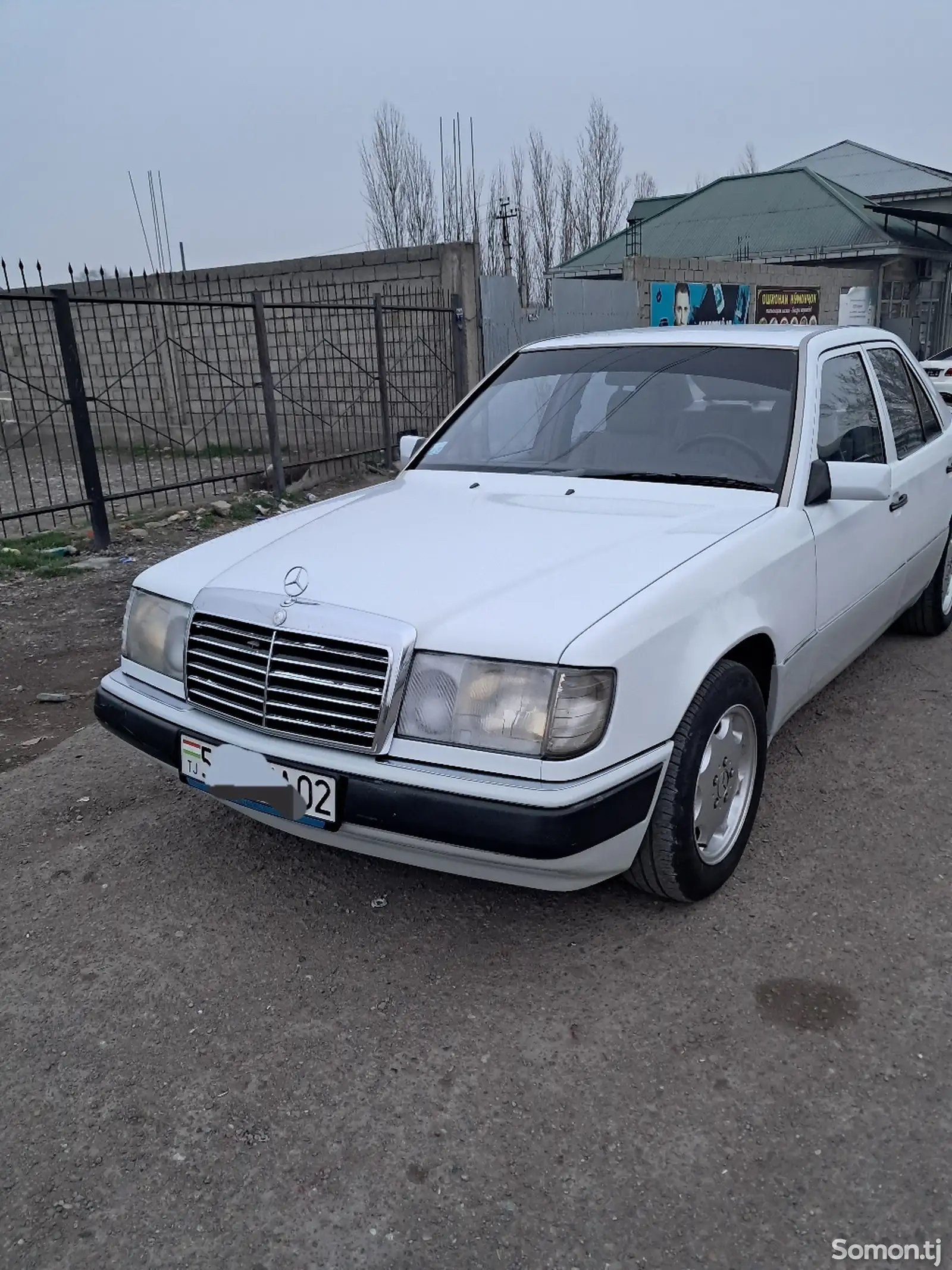 Mercedes-Benz W124, 1989-1