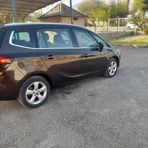 Opel Zafira, 2013