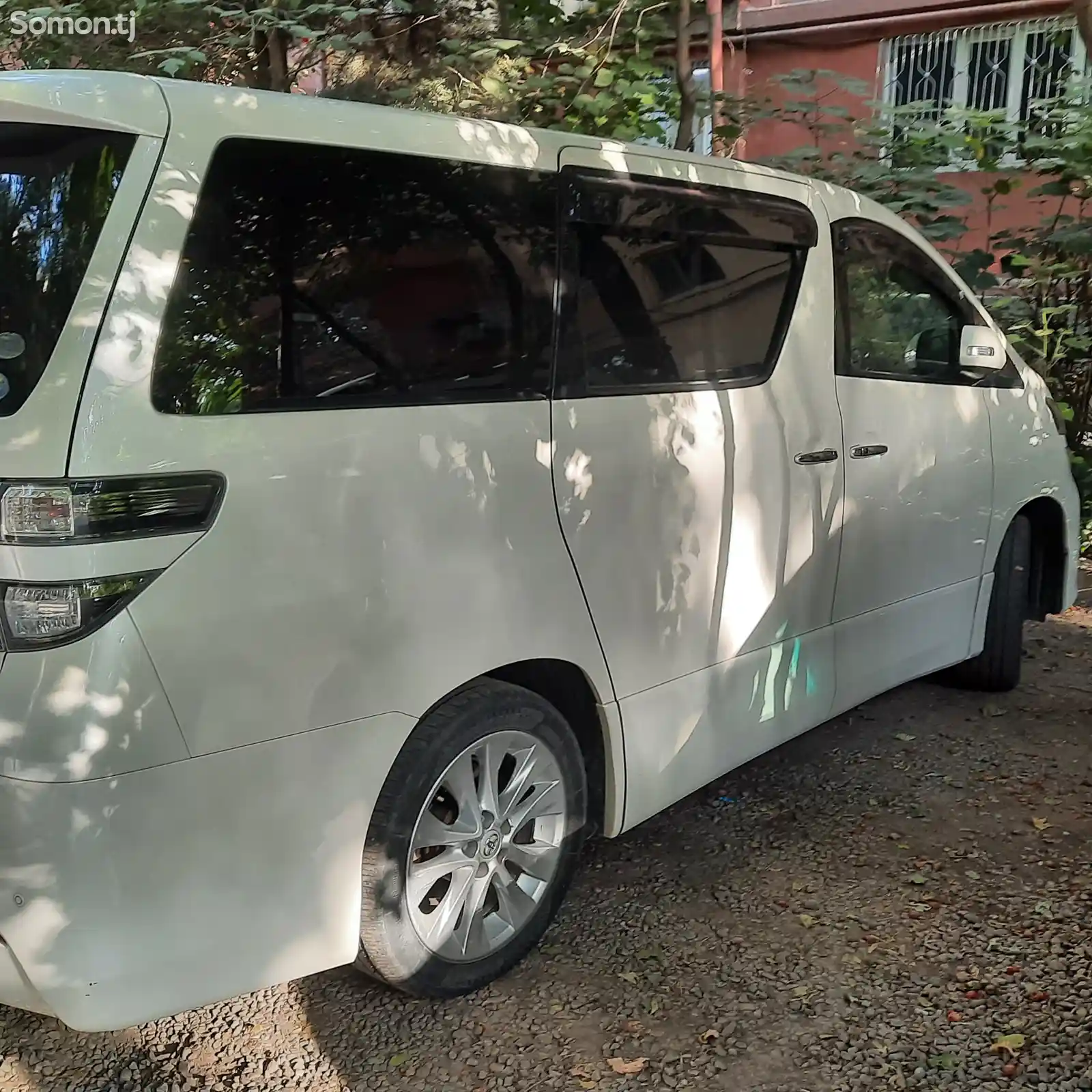 Toyota Vellfire, 2014-9