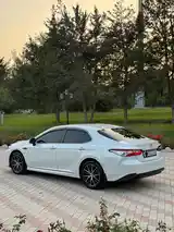 Toyota Camry, 2017-3