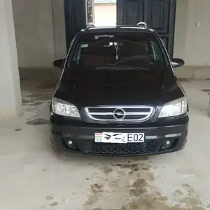 Opel Zafira, 2004