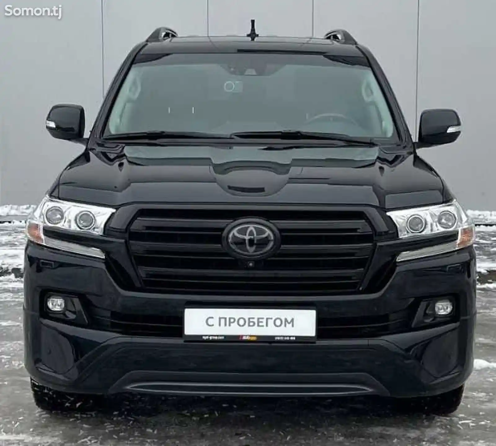 Лобовое стекло от Toyota Land Cruiser FJ200