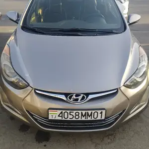 Hyundai Elantra, 2011