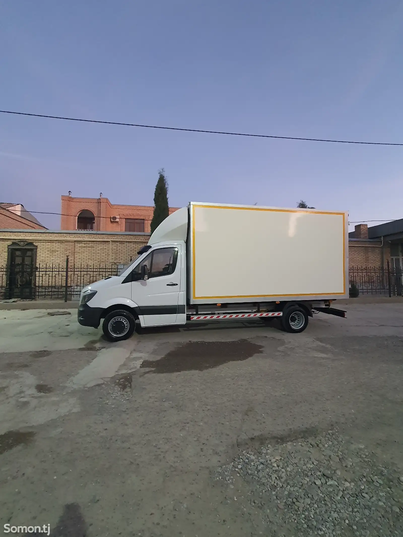 Грузовой Mercedes-benz sprinter 2014-4