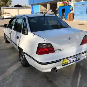 Daewoo Nexia, 1996