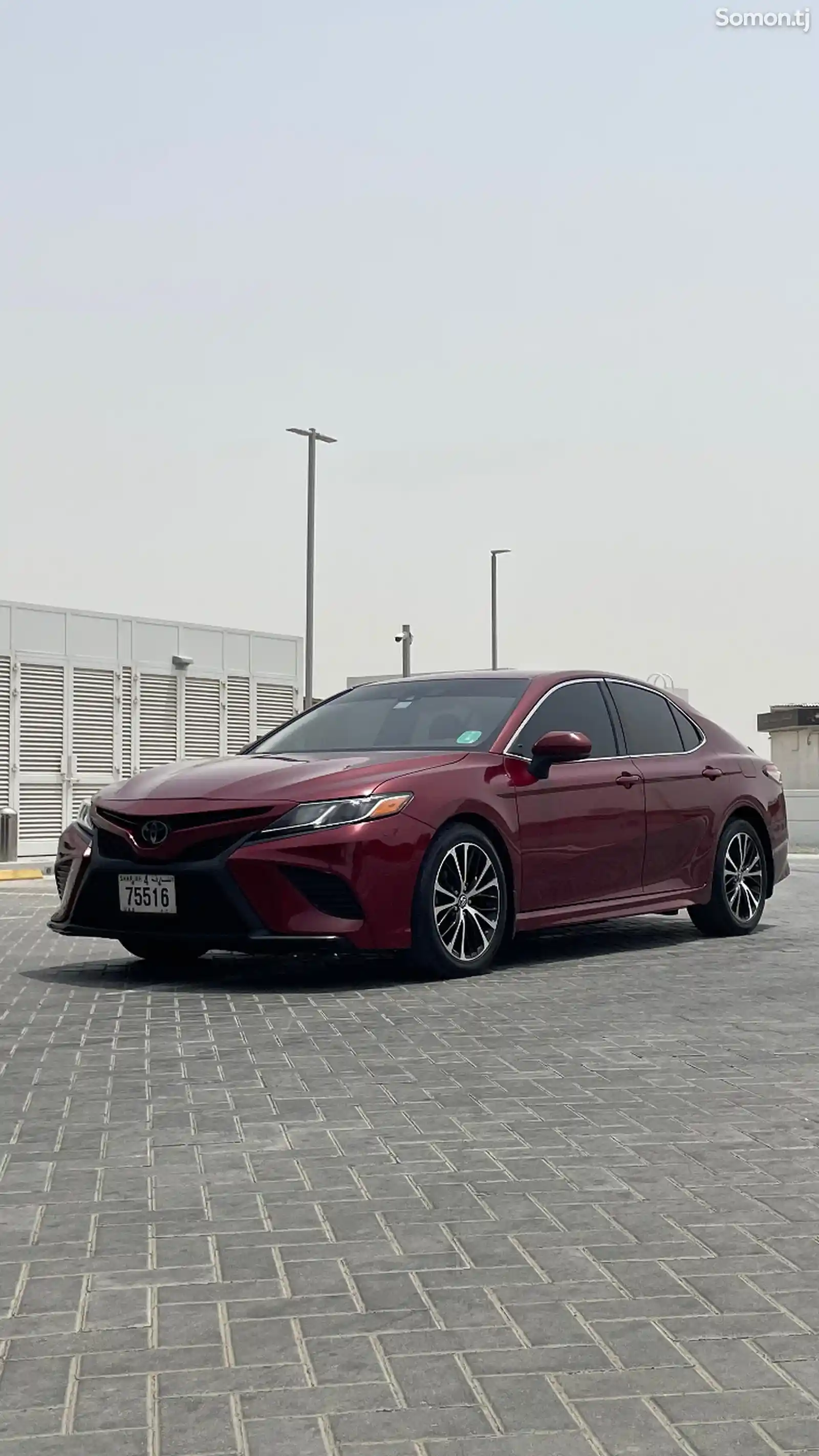 Toyota Camry, 2018-1