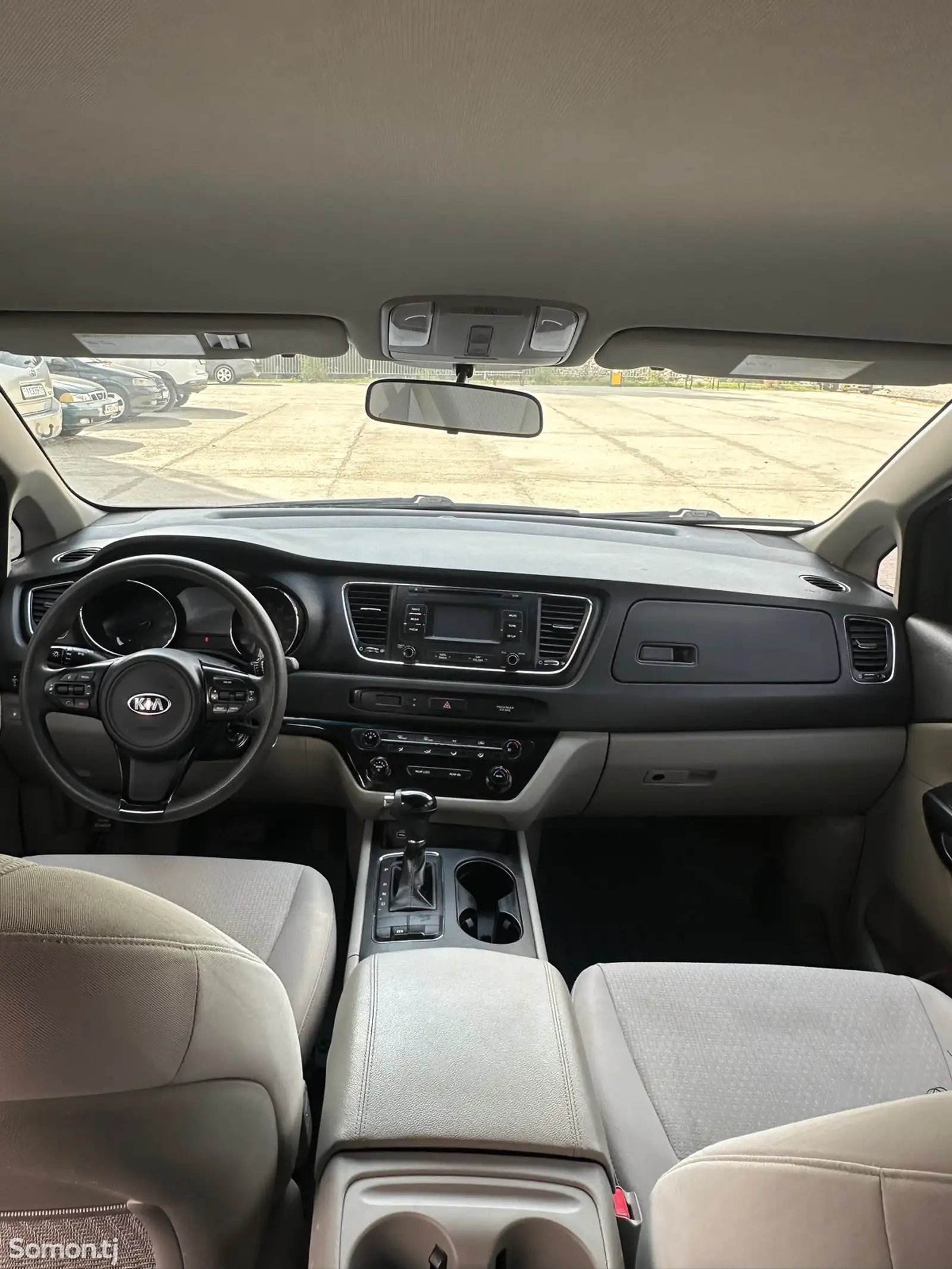 Kia Sedona, 2016-8