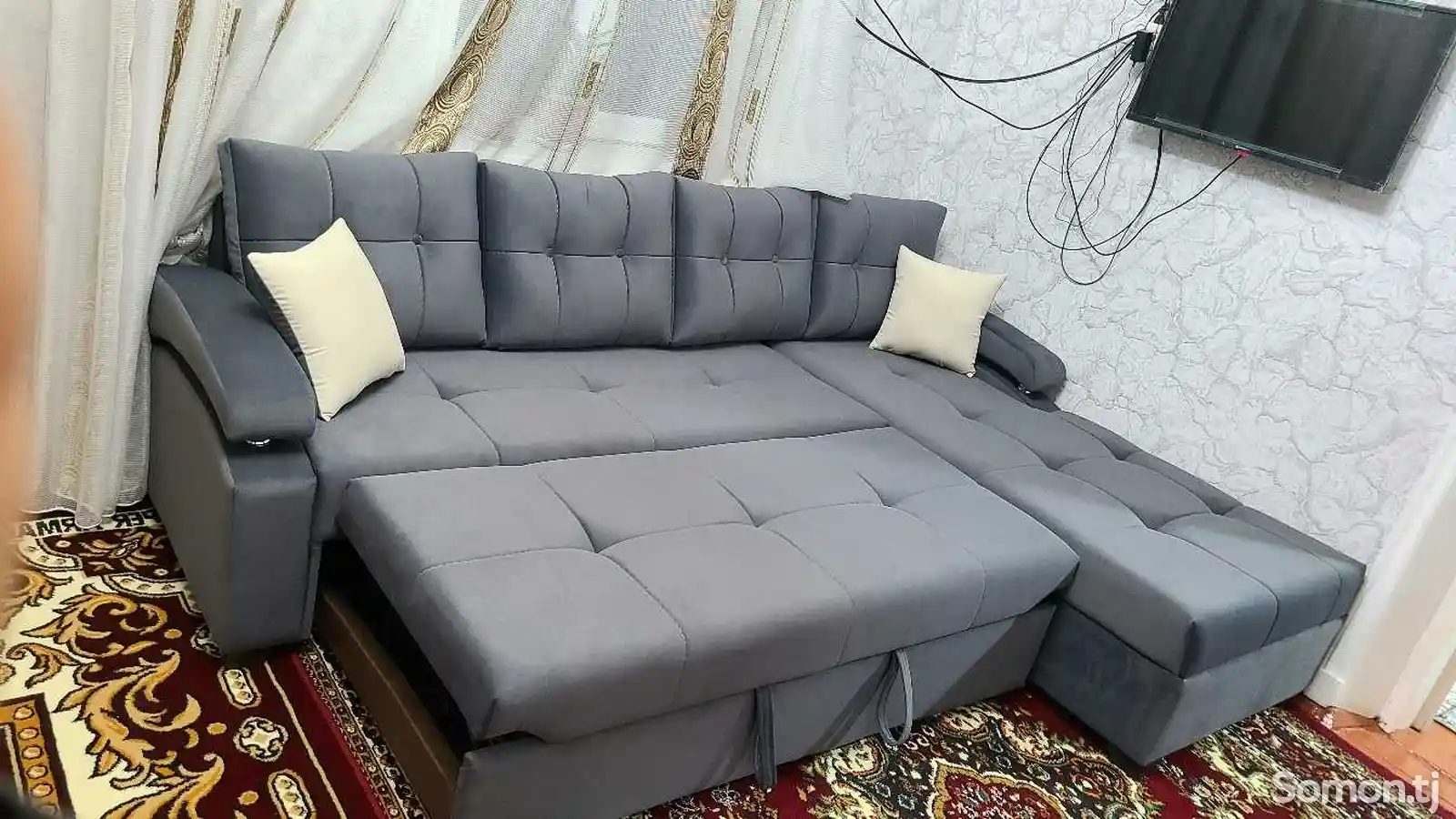 Угловой раскладной диван hi-tech-4