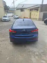 Hyundai Elantra, 2017-4