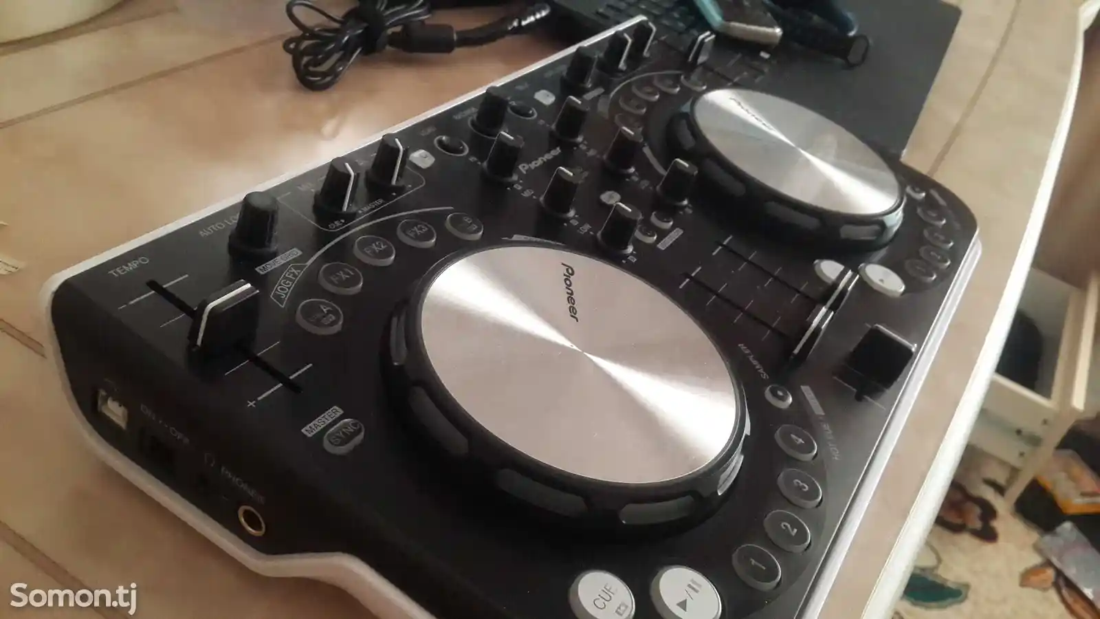 Контроллер Pioneer DJ-5