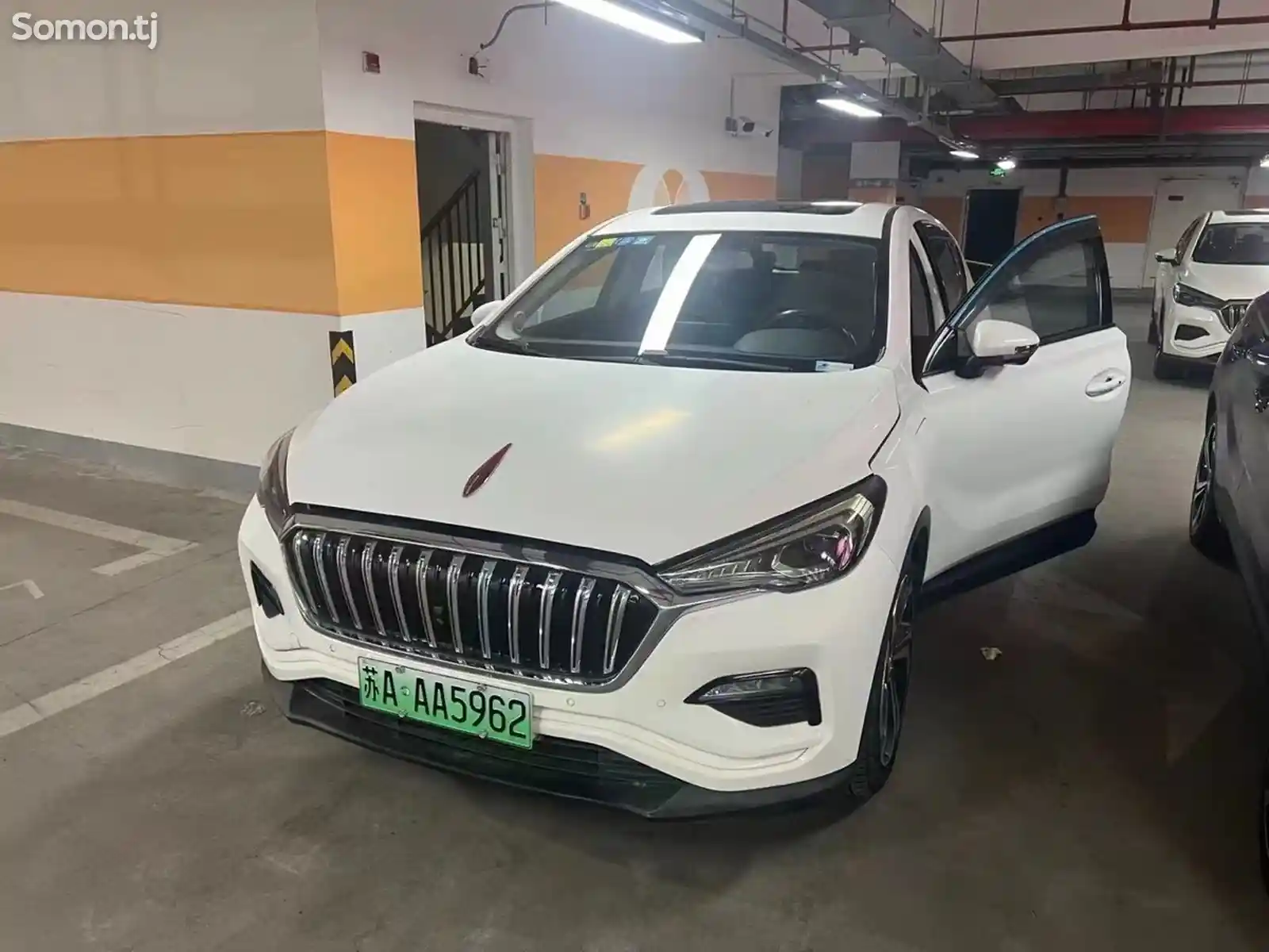 Hongqi E-HS3, 2019-1