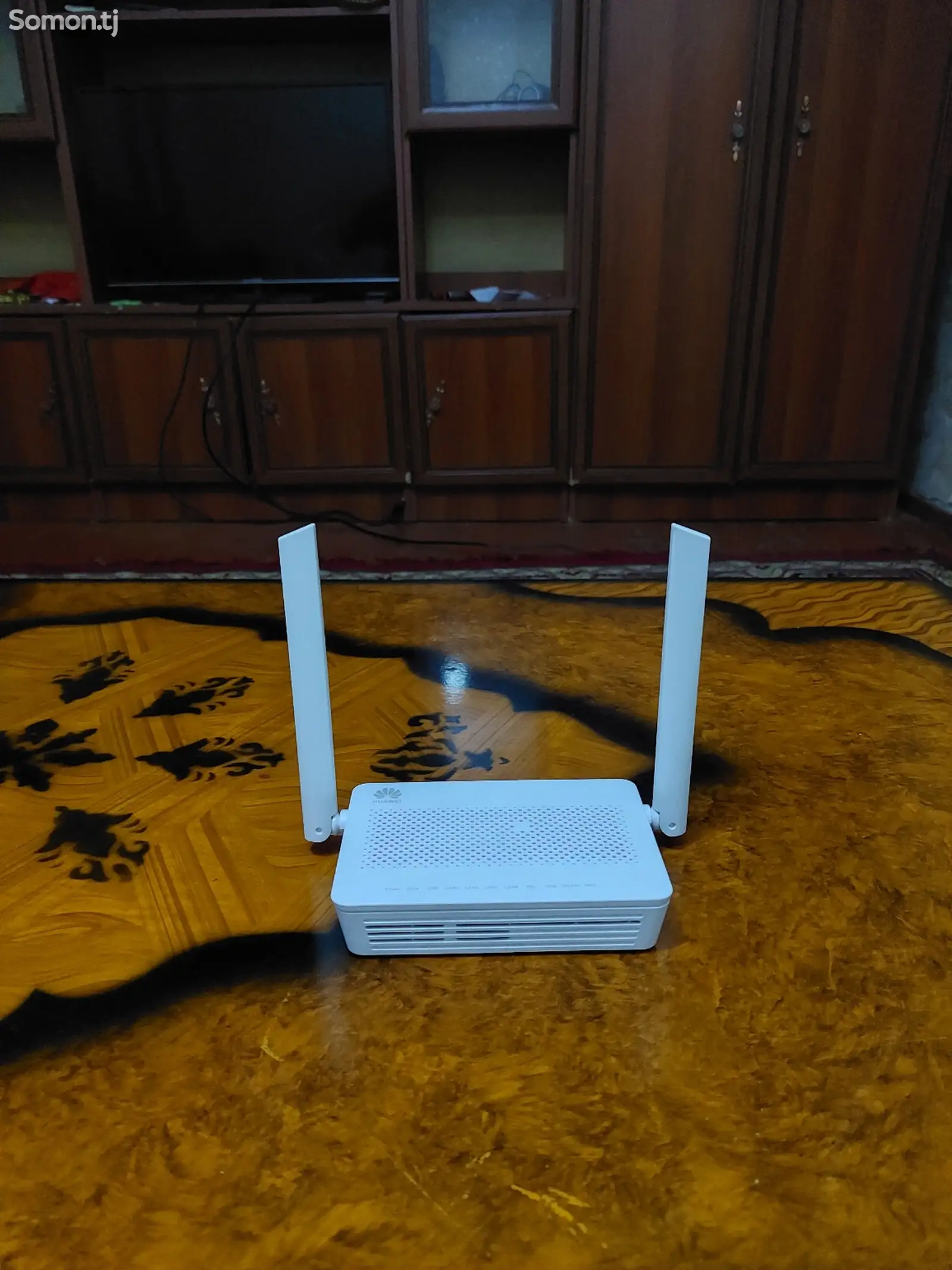 WiFi роутер Huawei-1