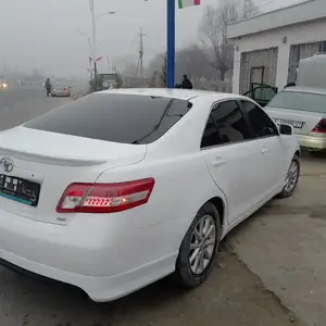 Toyota Camry, 2011