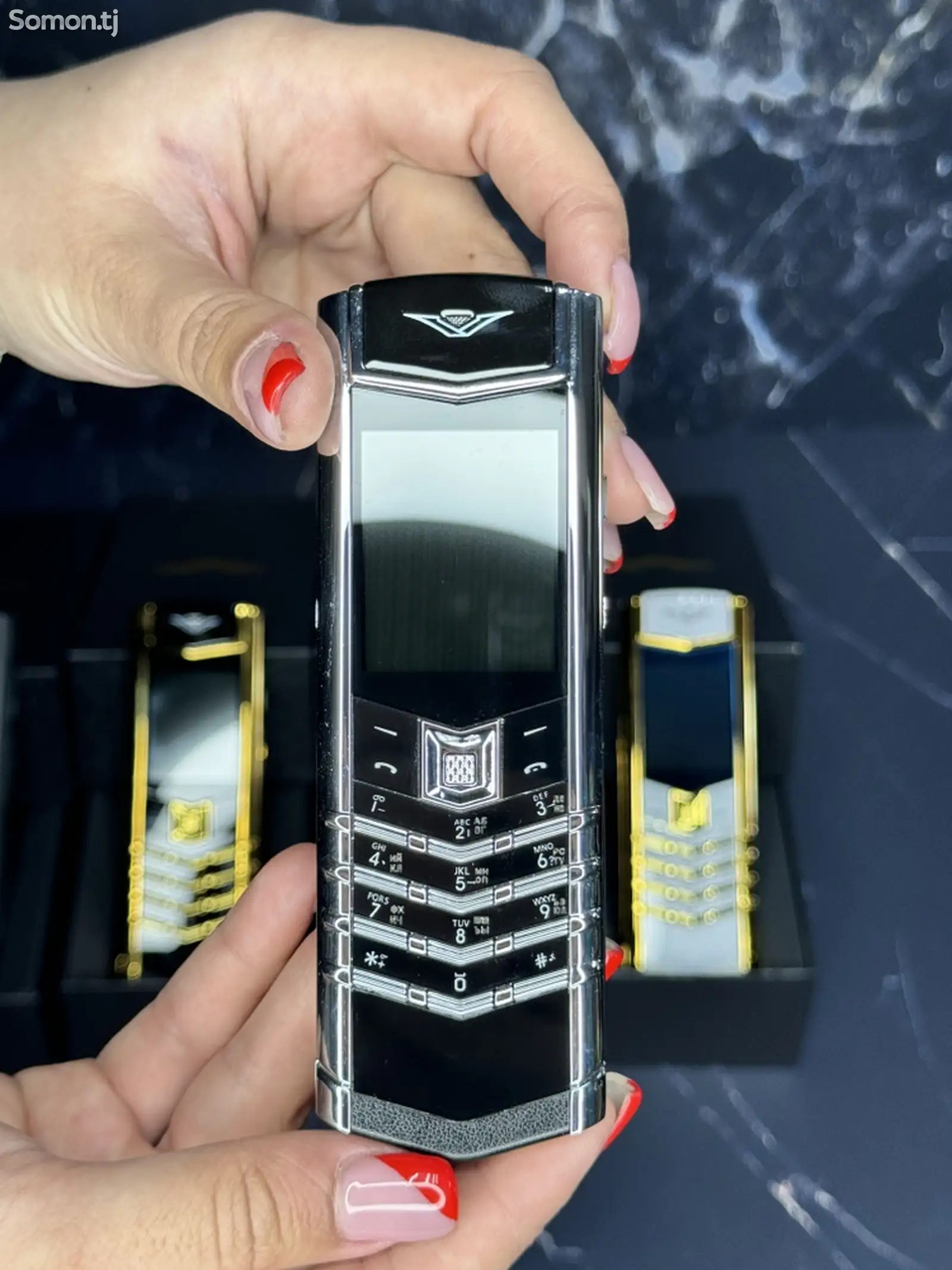 Vertu 10