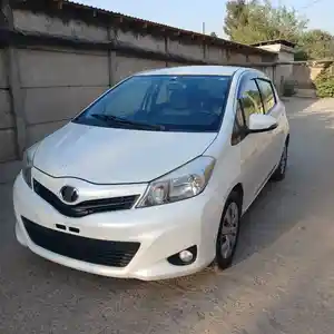 Toyota Vitz, 2011