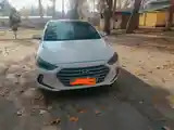 Hyundai Elantra, 2017-4