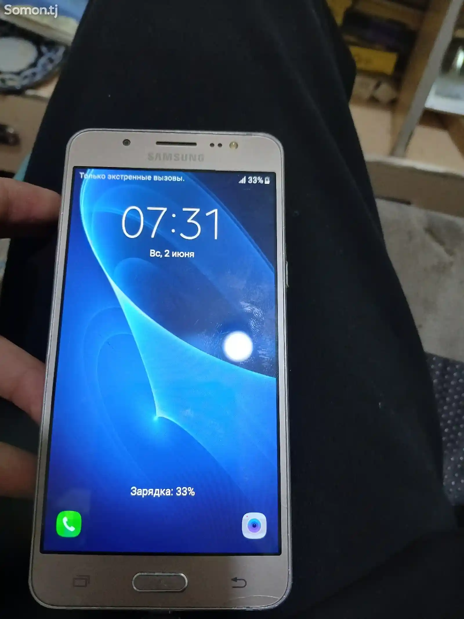 Samsung Galaxy J5-3