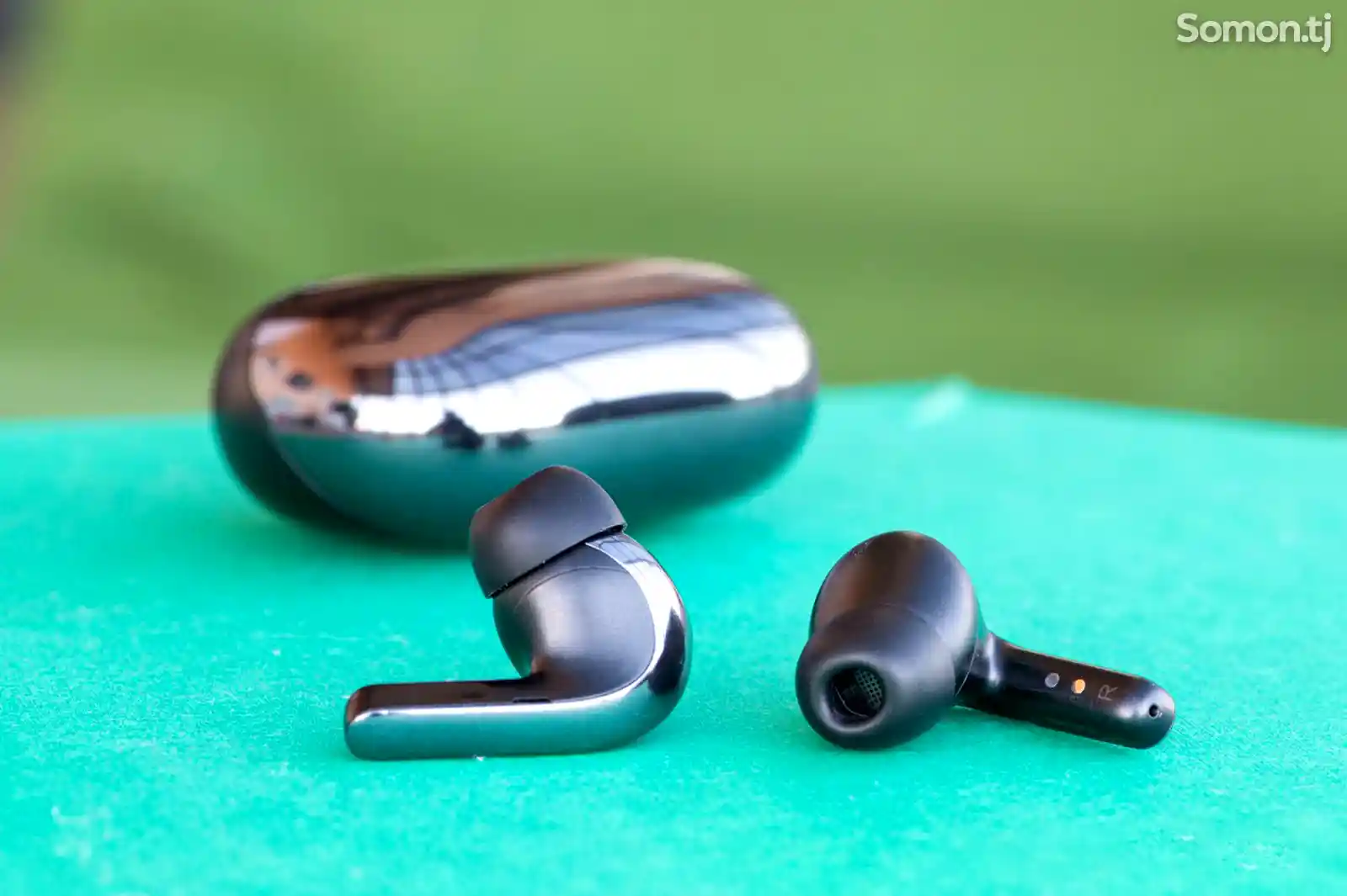 Беспроводные наушники Xiaomi Buds 4 Pro-2