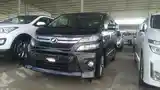 Toyota Alphard, 2014-3