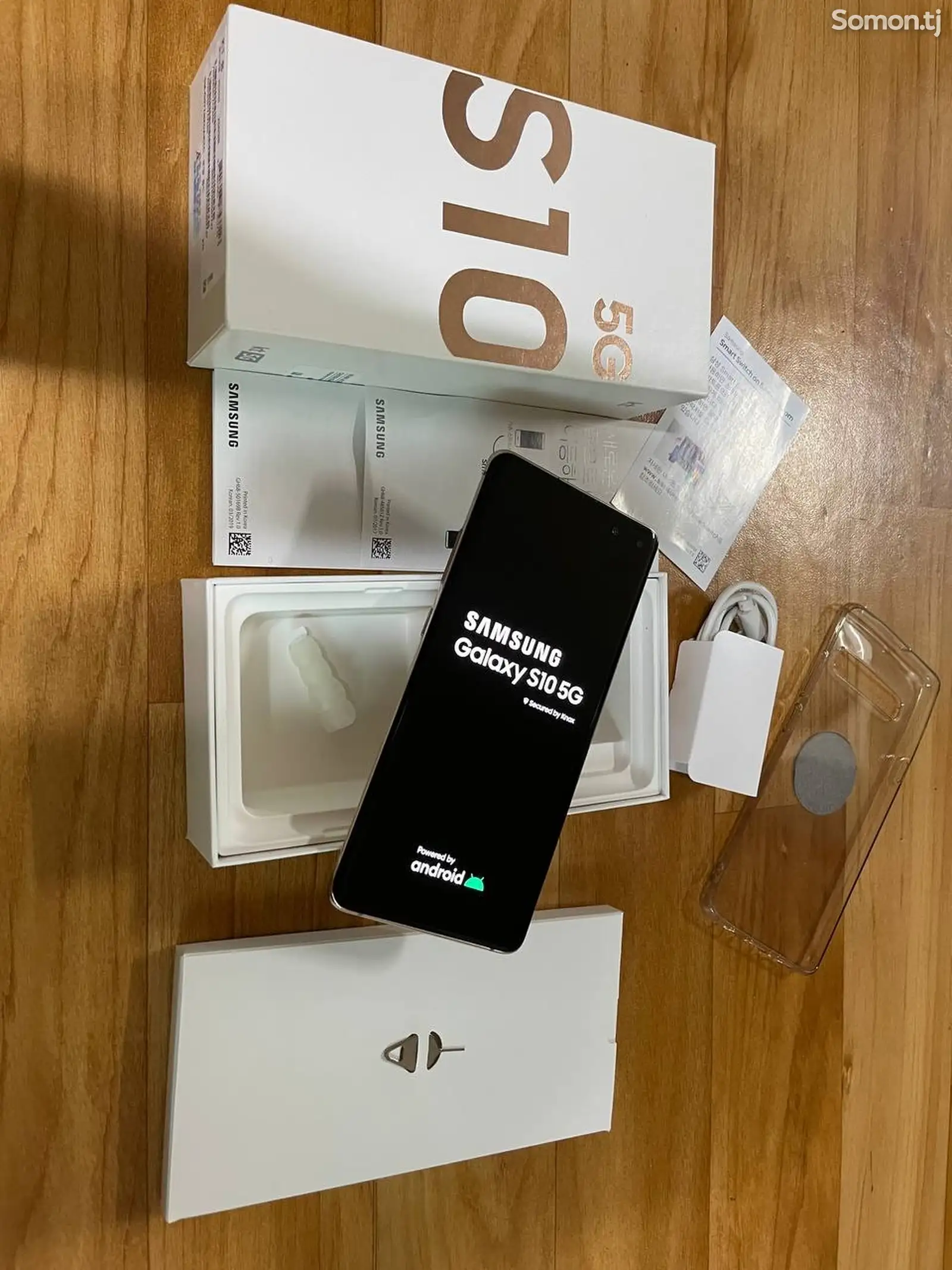 Samsung Galaxy S10+ 5G 256Gb-1