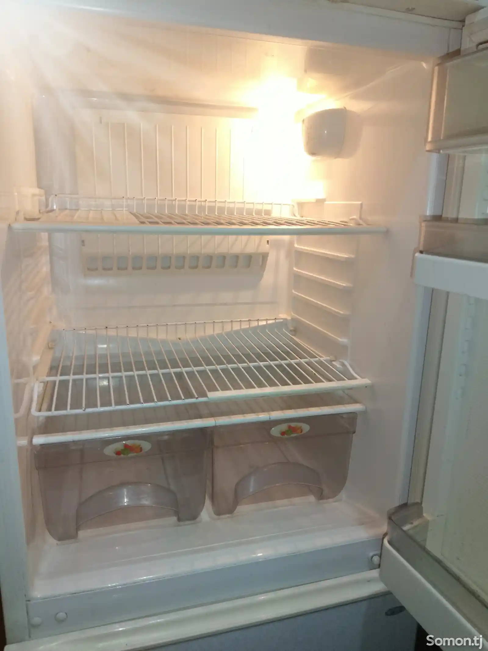 Холодильник 2х камерный-2