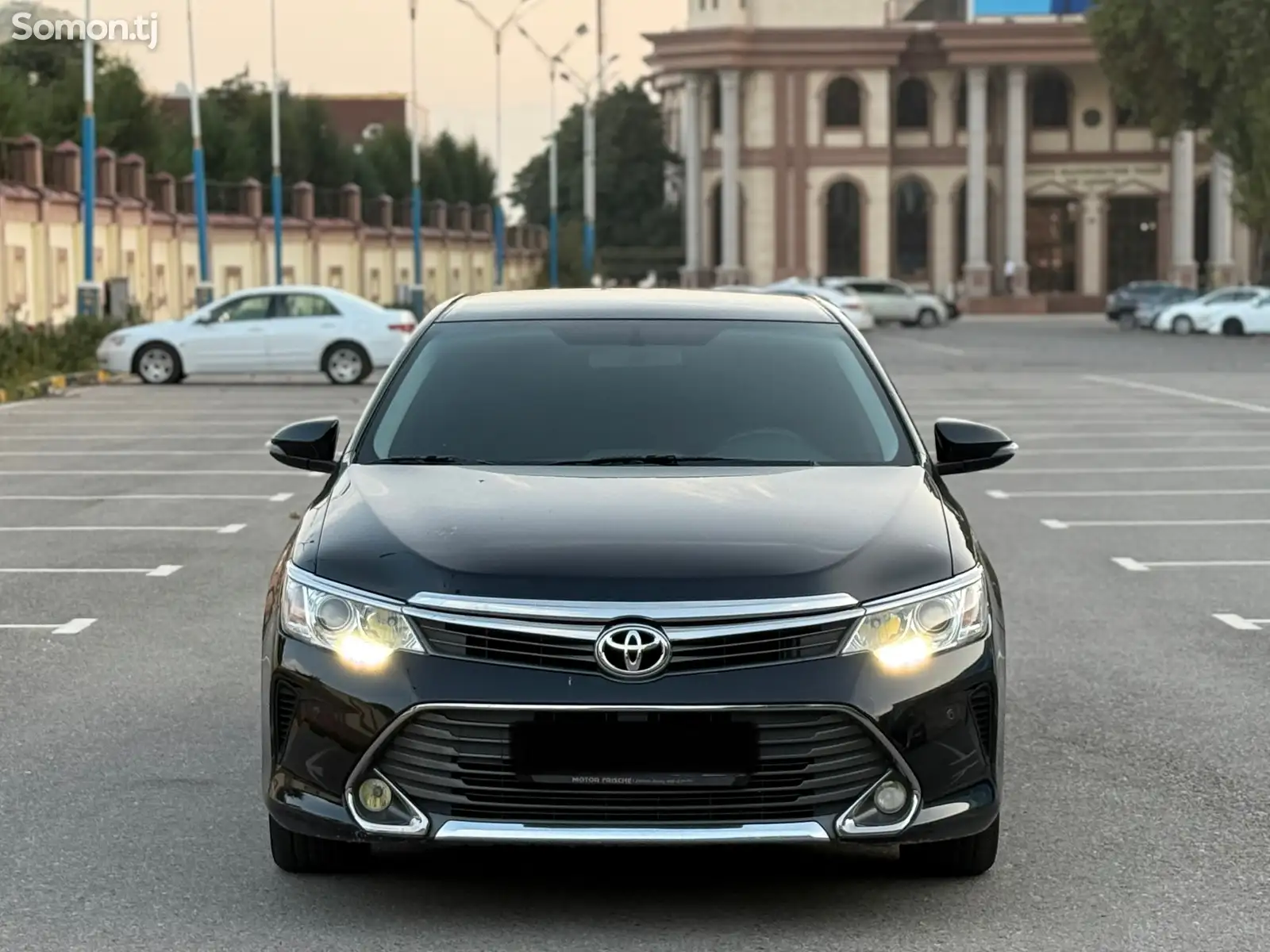 Toyota Camry, 2015-1