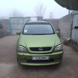 Opel Zafira, 2000