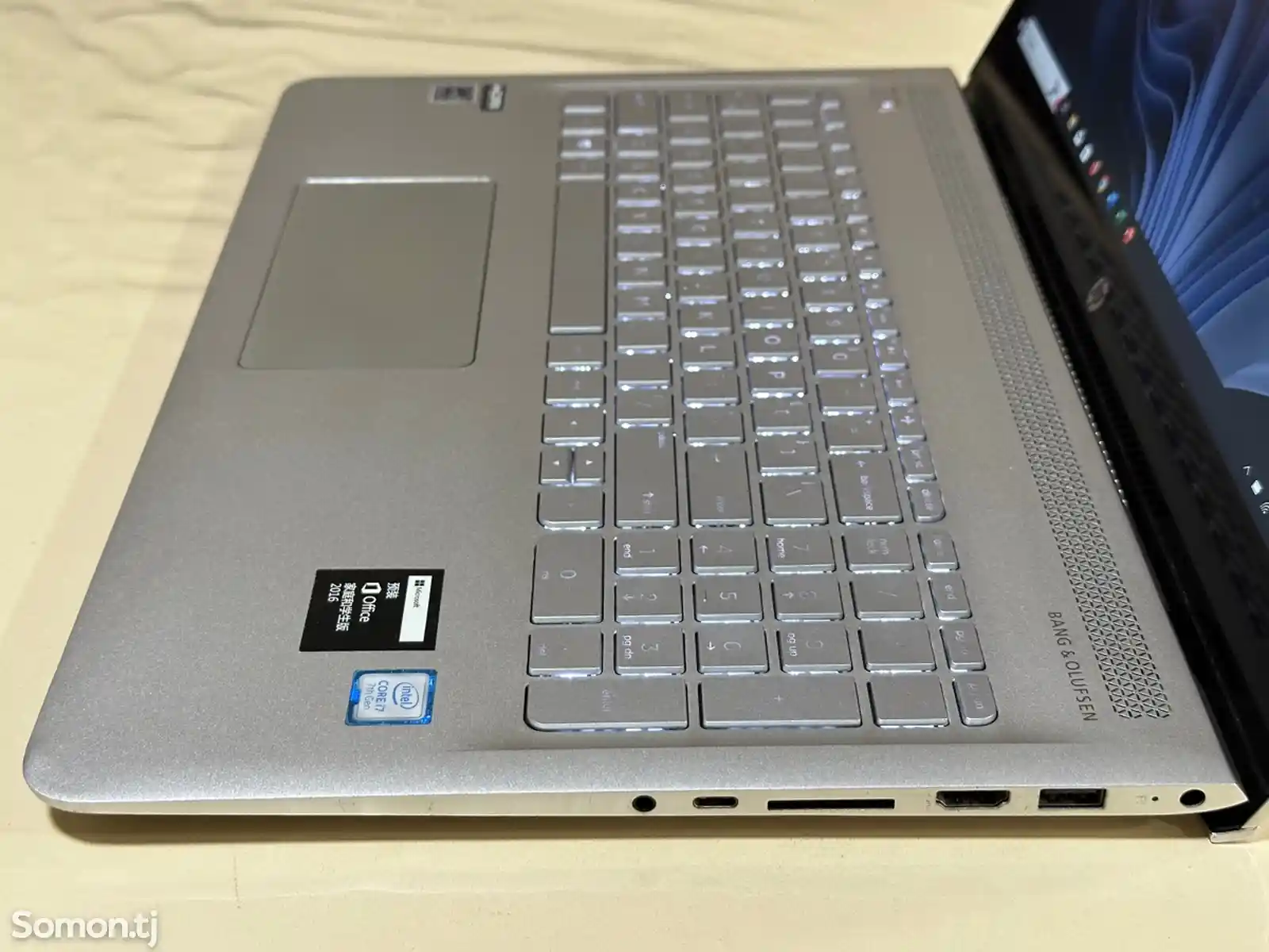 Ноутбук HP Envy 15 i7-7gen Touchscreen-5