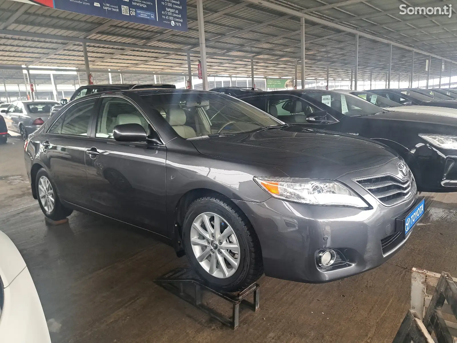 Toyota Camry, 2011-1