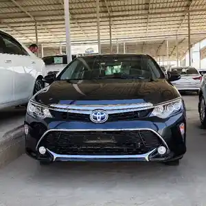 Toyota Camry, 2015