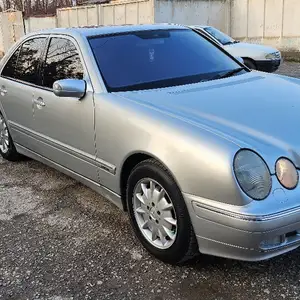 Mercedes-Benz E class, 2001