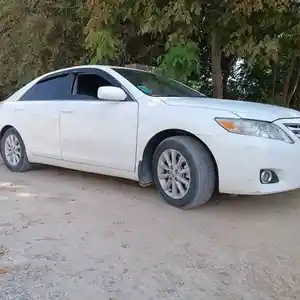 Toyota Camry, 2011