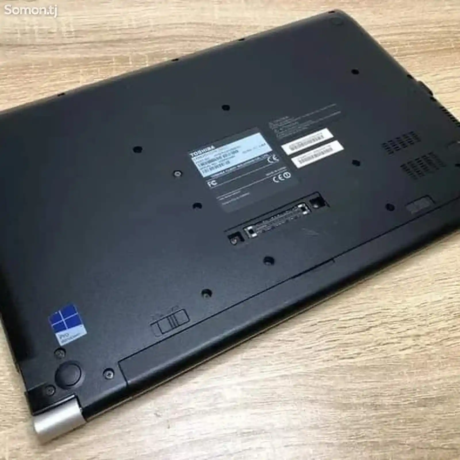 Игровой ноутбук Toshiba-6