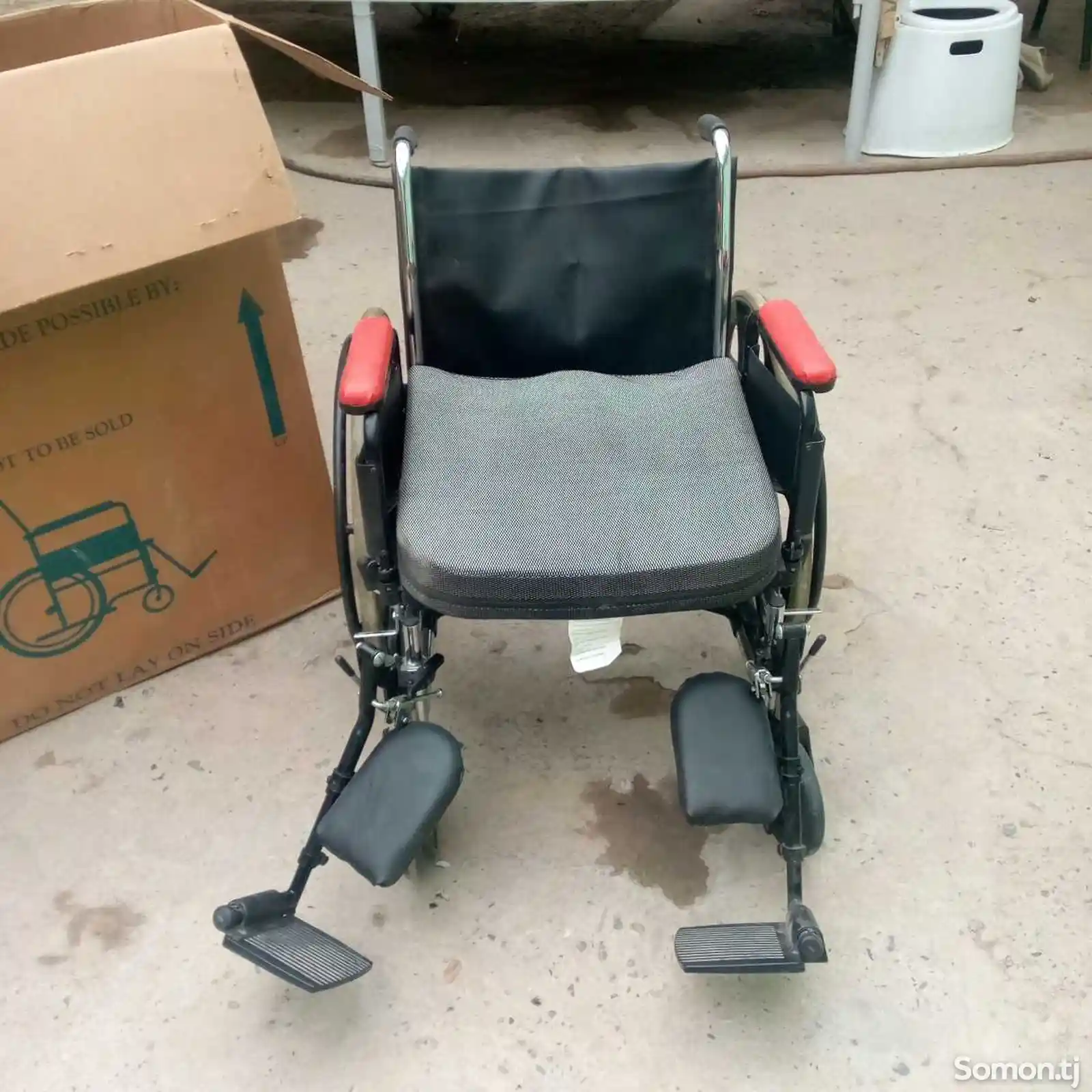 Инвалидное кресло-1