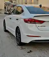 Hyundai Elantra, 2017-6