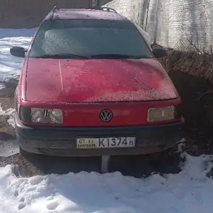 Volkswagen Passat, 1990