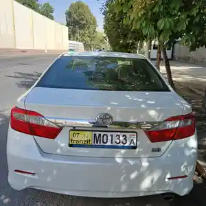 Toyota Camry, 2012