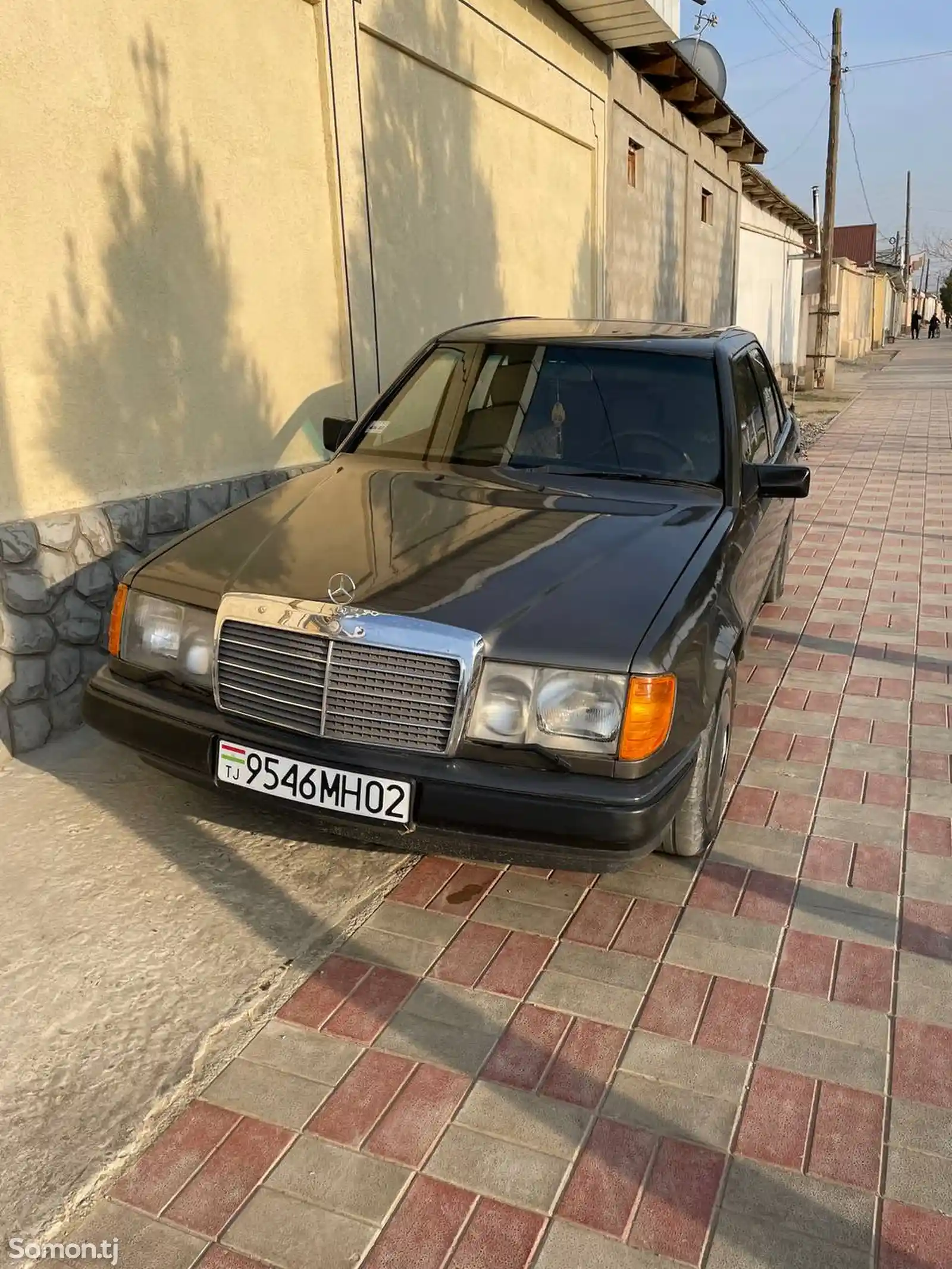 Mercedes-Benz W124, 1987-1