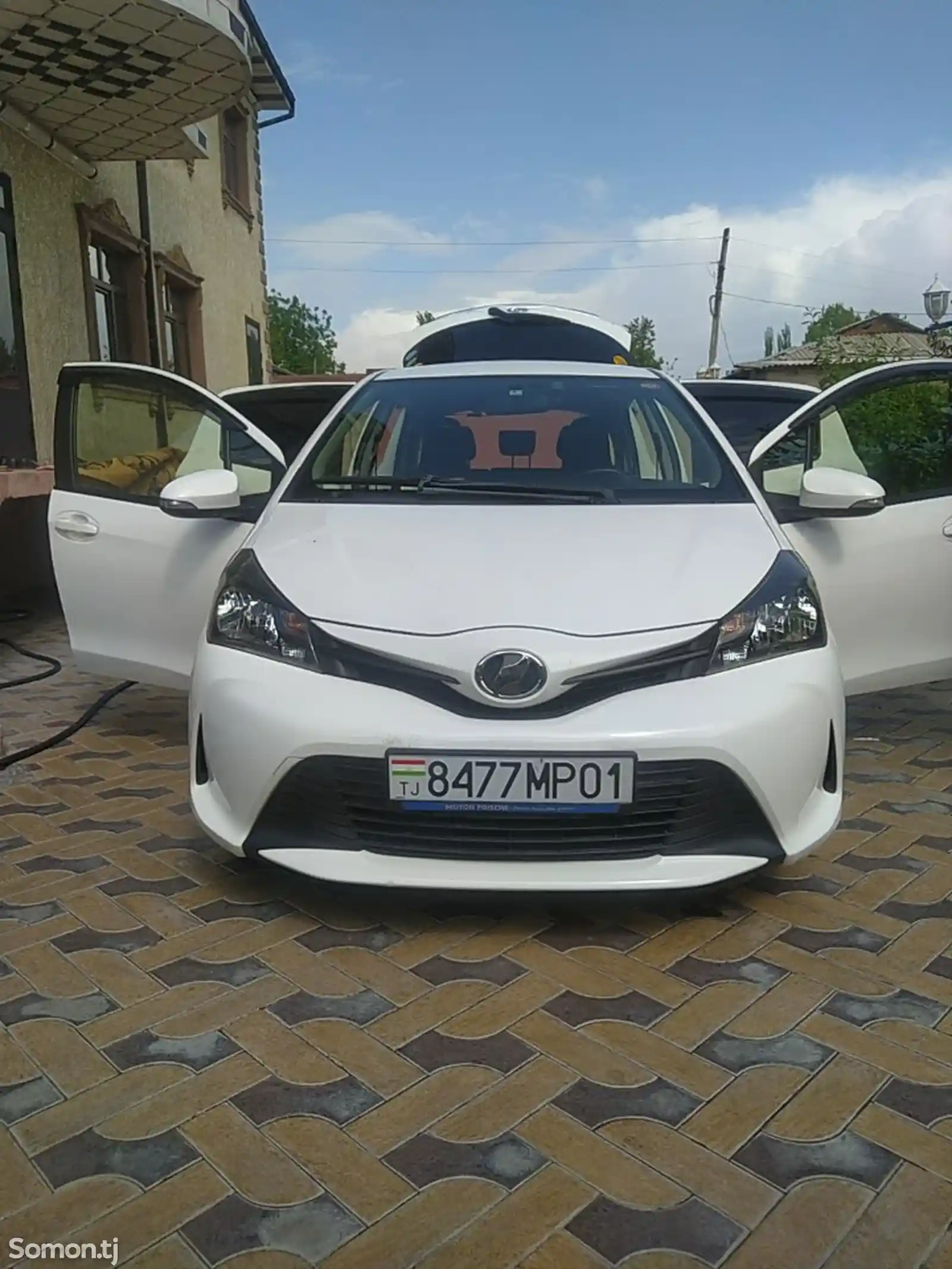 Toyota Vitz, 2015-1