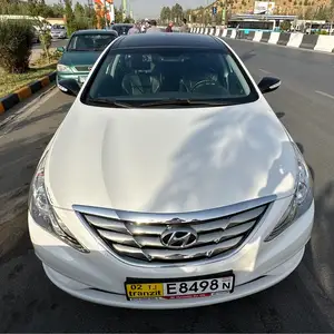 Hyundai Sonata, 2011