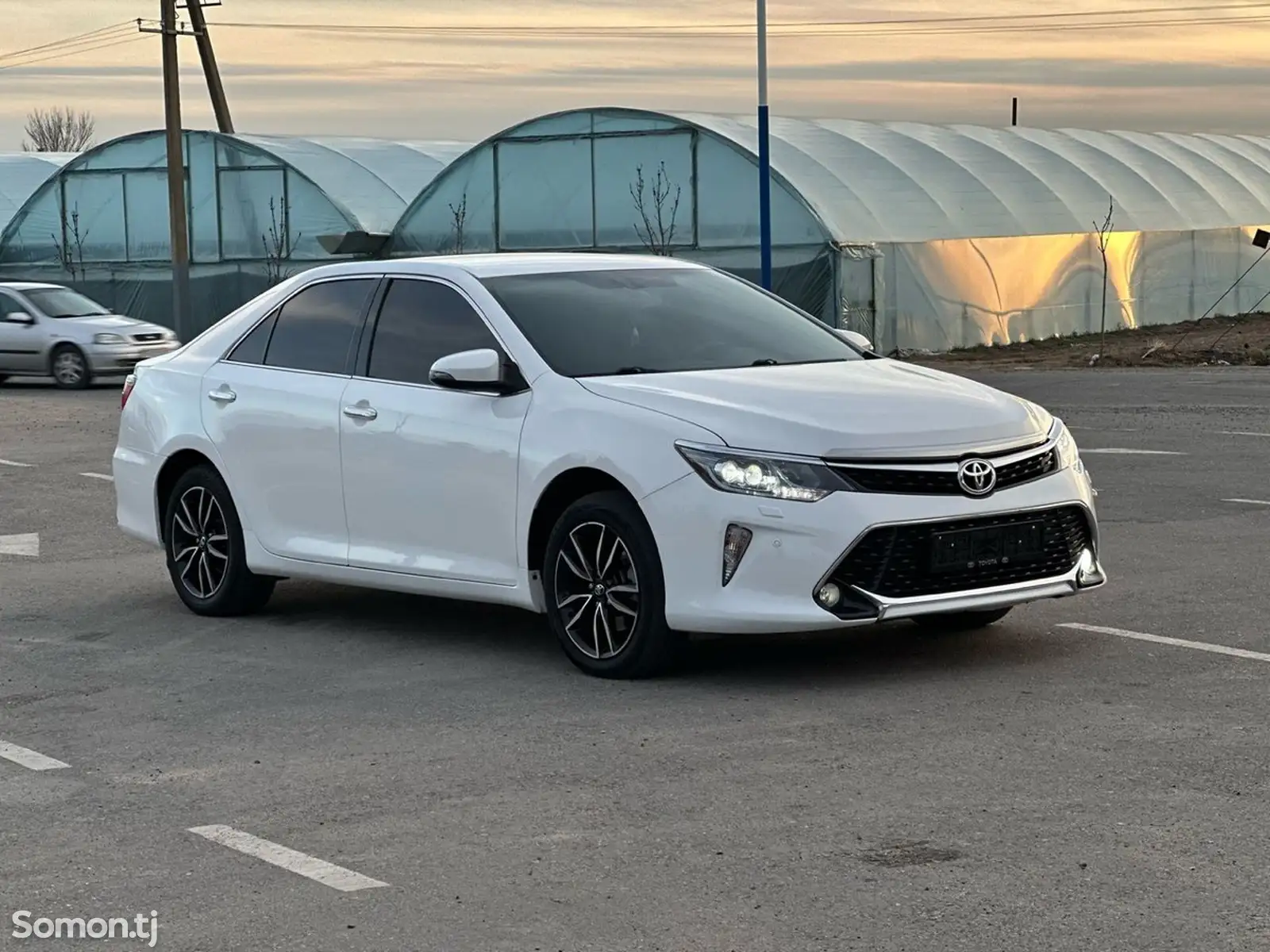 Toyota Camry, 2015-1