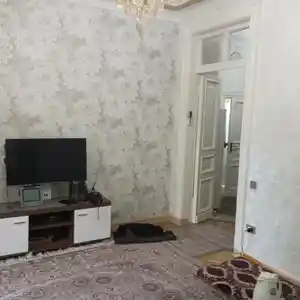 3-комн. квартира, 2 этаж, 80 м², И. Сомони, проспект Рудаки, дом печати