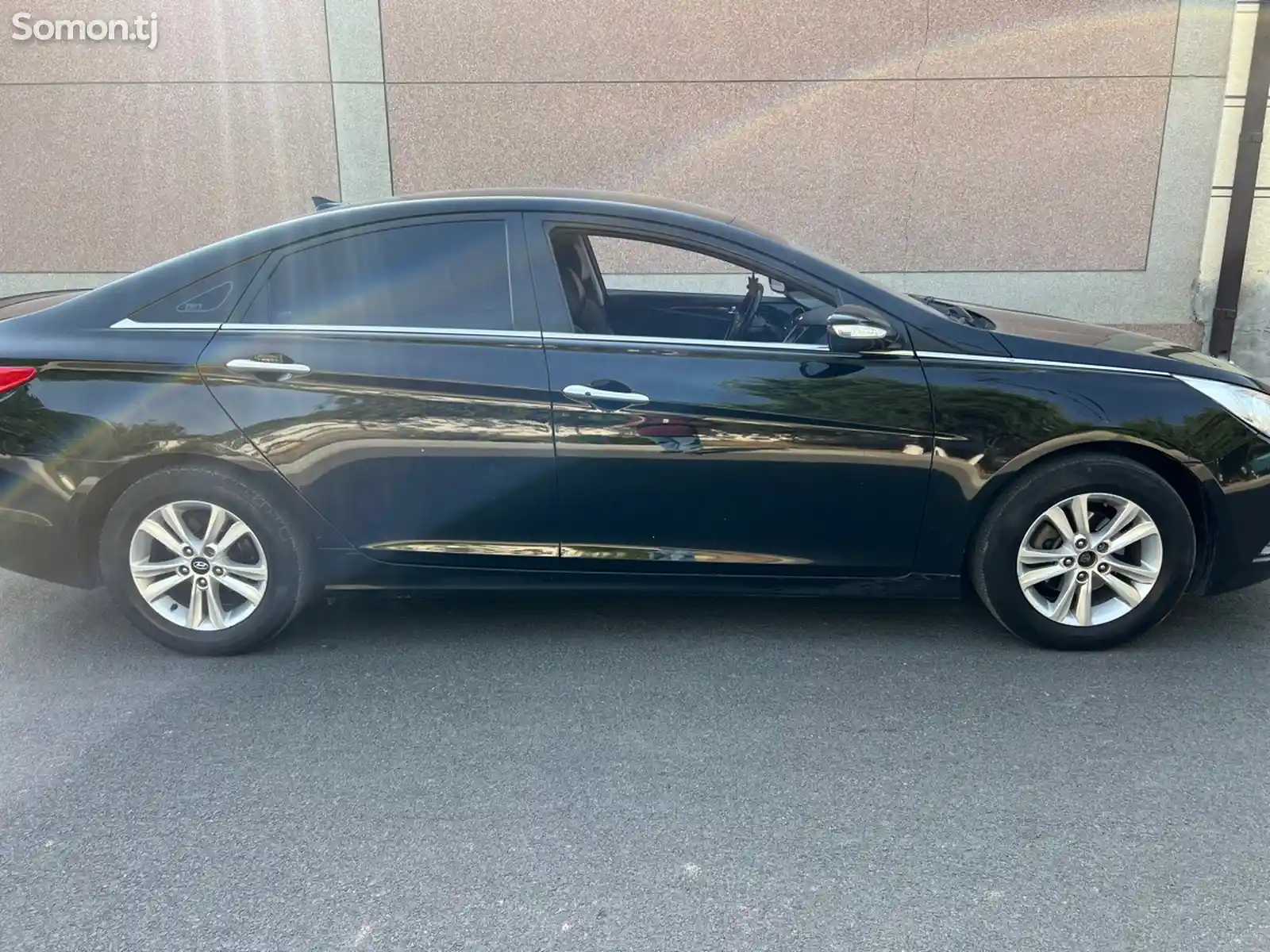 Hyundai Sonata, 2010-4